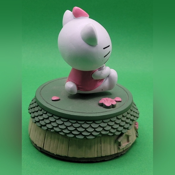 Hello kitty rotating music box - Picture 4 of 6